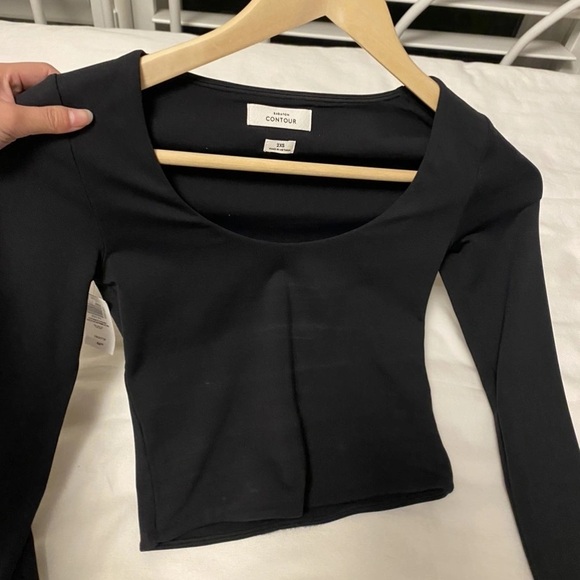 Aritzia with tags top - Picture 1 of 3